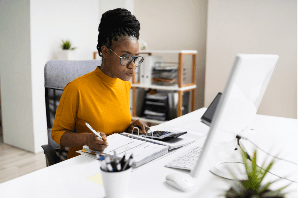 Accountants: How A Live Virtual Receptionist Will Make Your Next Tax Season Easier